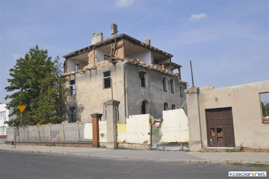 Rozbierany jest ostatni budynek kościańskiej rzeźni 