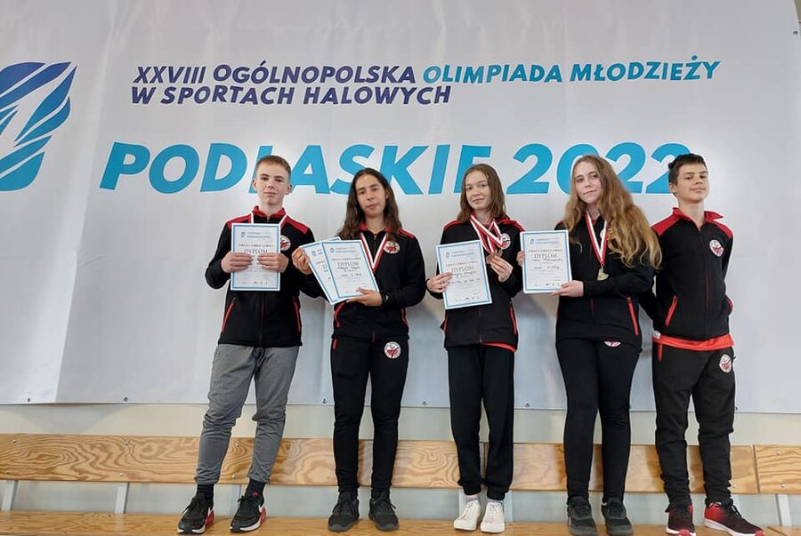 Od lewej Dawid , Wiktoria, Klaudia, Sara, Sebastian 