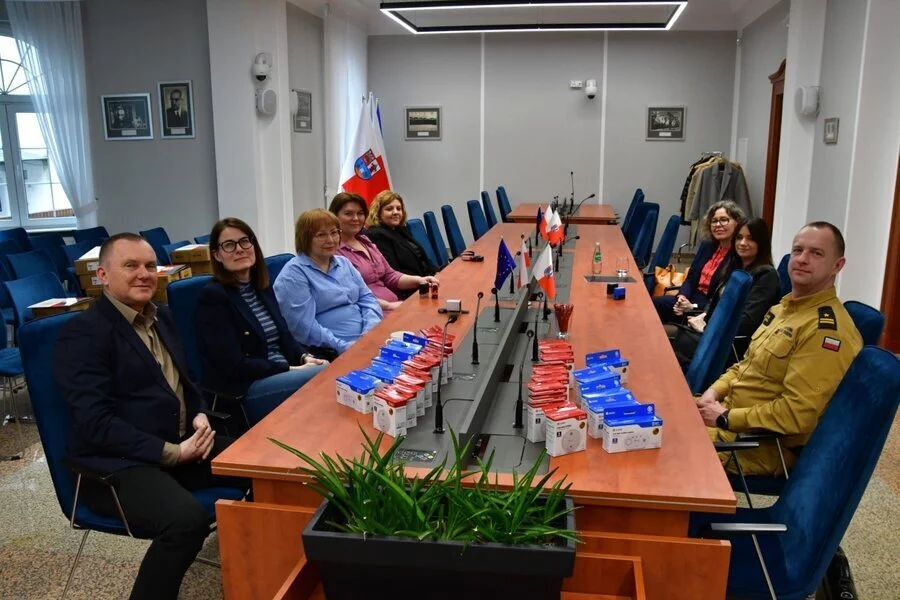 Starosta, Komendant Powiatowy PSP i dyrektorzy placówek pomocy społecznej.