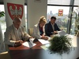 Podpisali umowy 