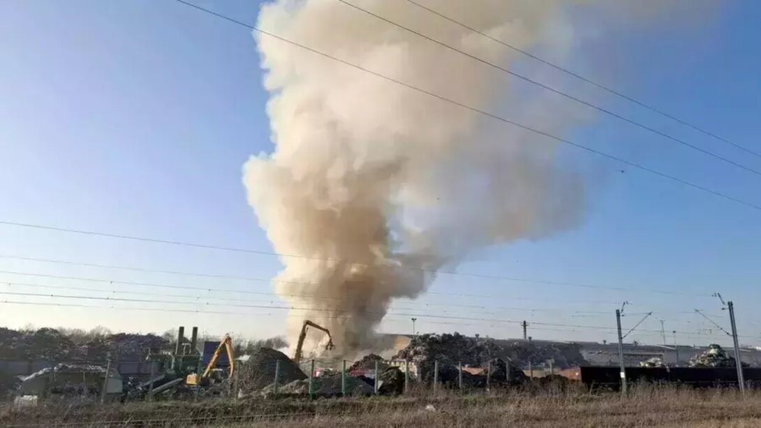 Zdjęcie z pożaru w zakładzie recyklingu z marca br. 