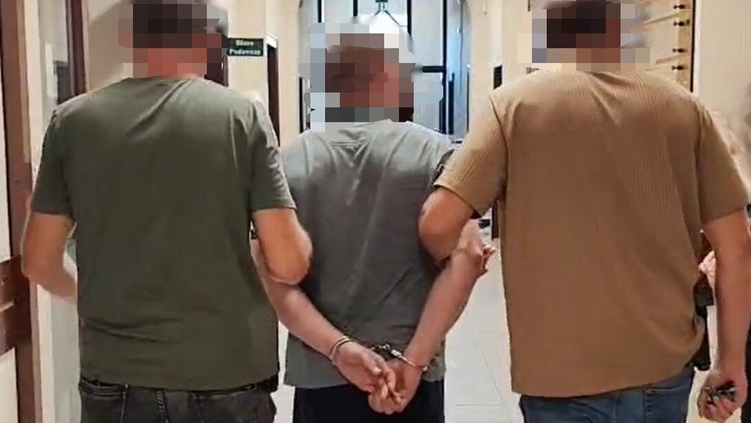 Wobec zatrzymanych sąd zastosował trzymiesięczny areszt. 