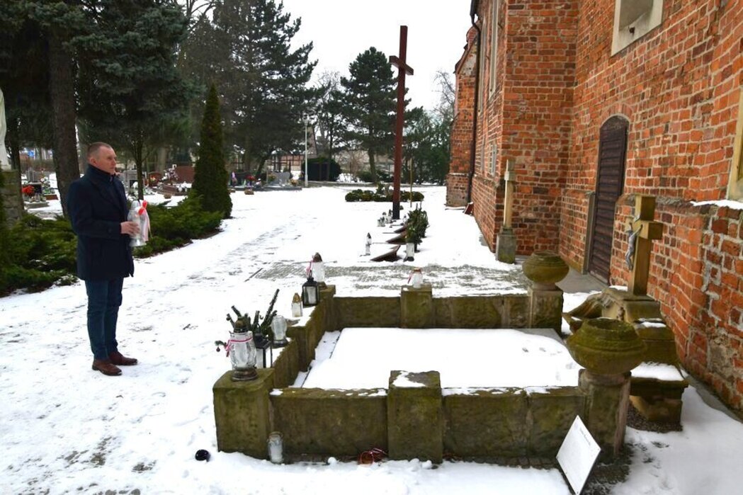 Mogiła Gustawa Raszewskiego