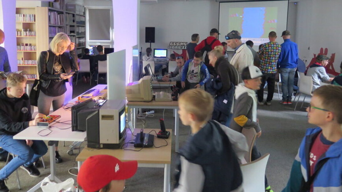 Migawka z bibliotecznej strefy retro sprzed 4 lat. 