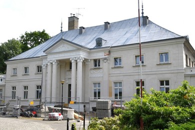 Pałac odzyskuje dawny blask