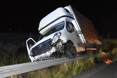 Nietrzeźwy kierowca wjechał w bariery energochłonne 