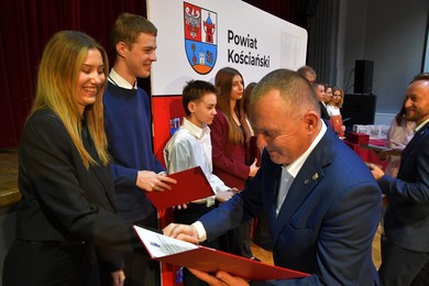 Najzdolniejsi uczniowie i studenci nagrodzeni