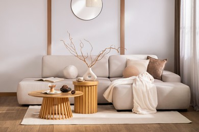 Hot or not? Sprawdzamy, czy drewniane stoły pasują do nowoczesnych aranżacji