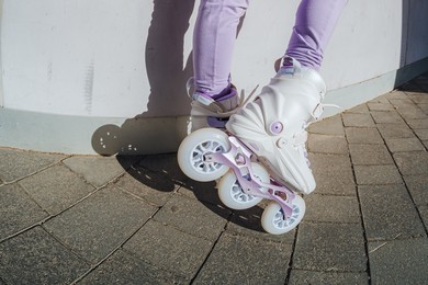 Dlaczego warto wybrać damskie rolki Flying Eagle