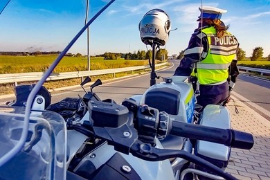 Kolejne zatrzymane prawo jazdy. Motocyklista pędził przez Stary Lubosz