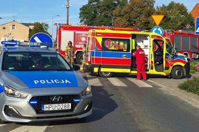 Rowerzysta potrącony na Rondzie Solidarności. Trafił do szpitala